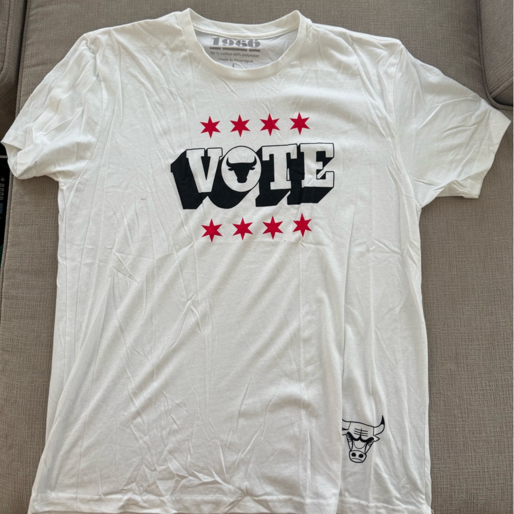 Chicago Bulls Vote 1966 Graphic Tee